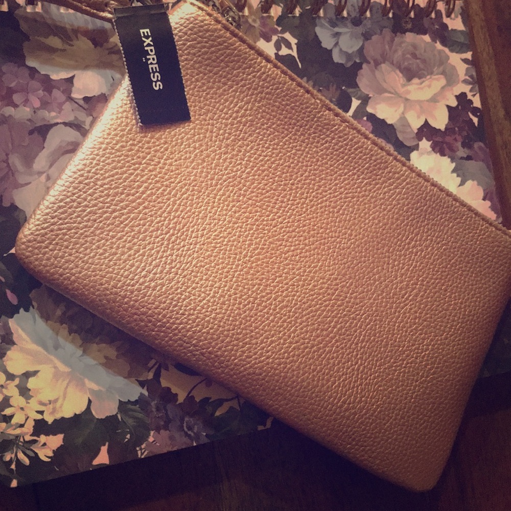 Wristlet 💖